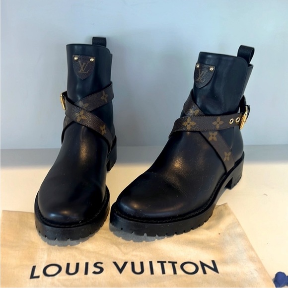 Louis  Vuitton limited edition Moto Ankle Boots 🤎🖤 size 38 - Picture 2 of 9